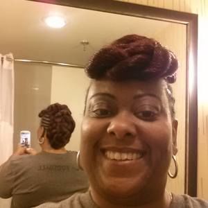 Meet your Posher, Yvette